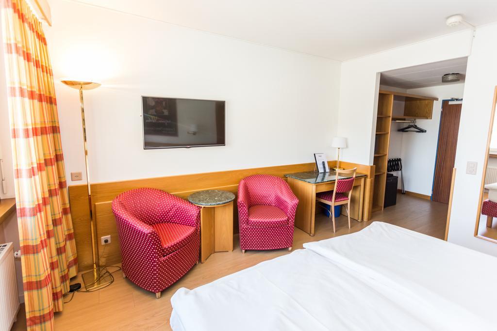 Hotel Du Rhone Сьйон Екстер'єр фото